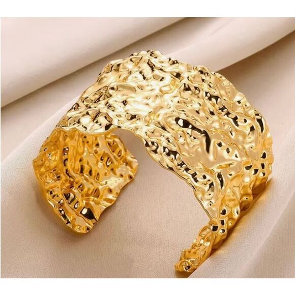 Textured Cuff Gold and Silver Plated Stainless Steel Adjustable Bangele Bracelet - Picture 1 of 4